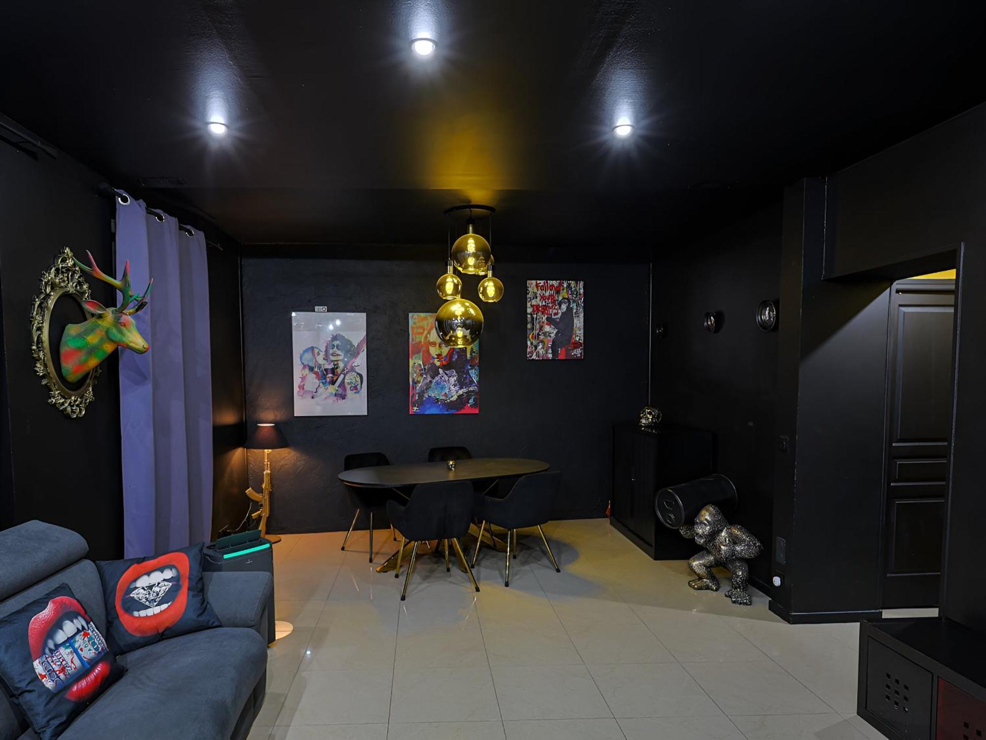 Appartement Pop Art - Asterix,Cdg,Chantilly,Disney La Chapelle-en-Serval Buitenkant foto