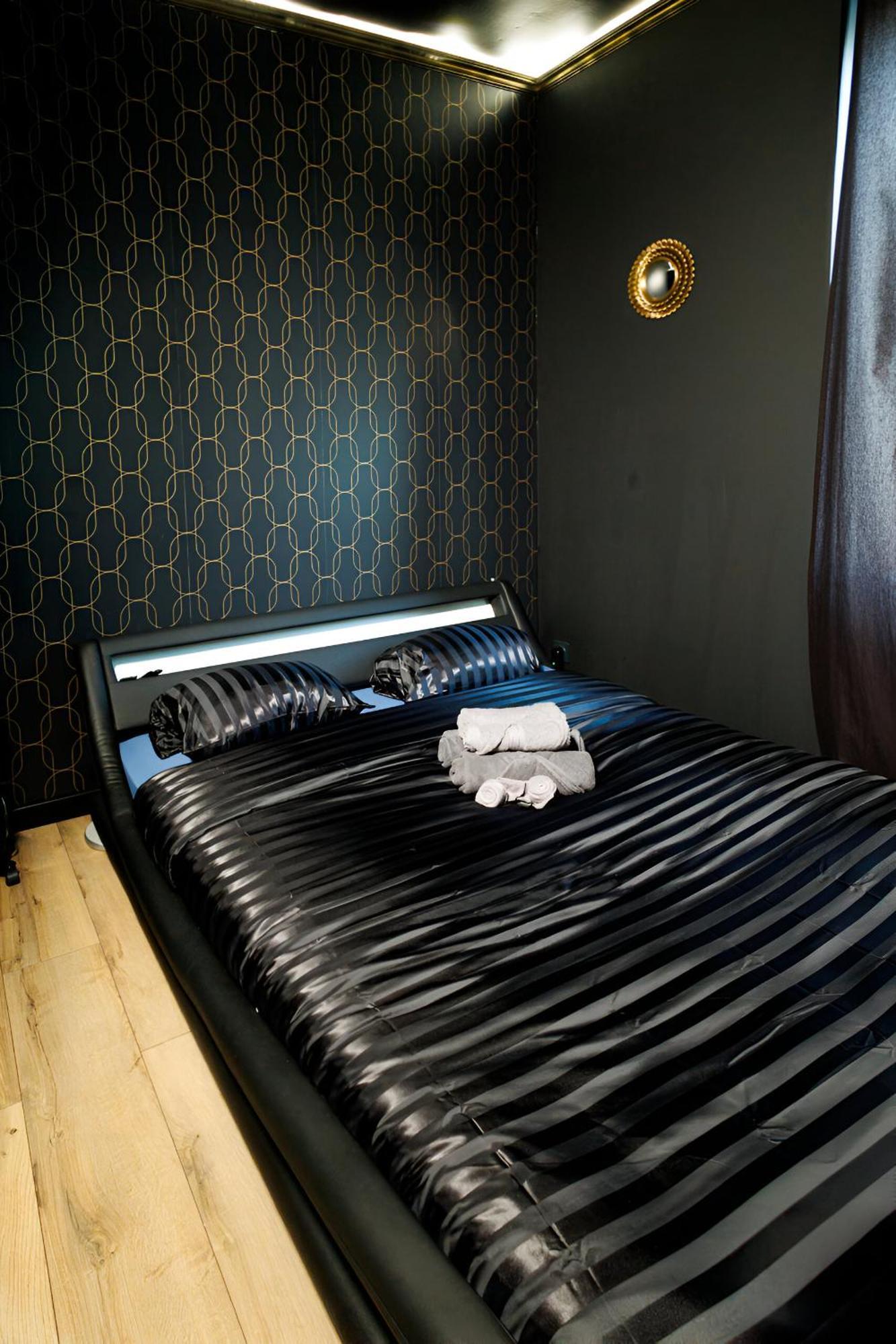 Appartement Pop Art - Asterix,Cdg,Chantilly,Disney La Chapelle-en-Serval Buitenkant foto