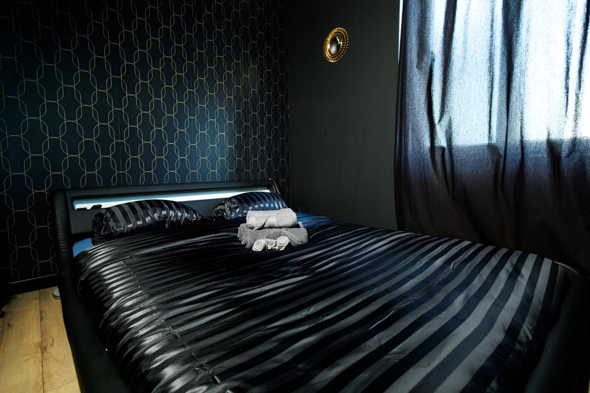 Appartement Pop Art - Asterix,Cdg,Chantilly,Disney La Chapelle-en-Serval Buitenkant foto